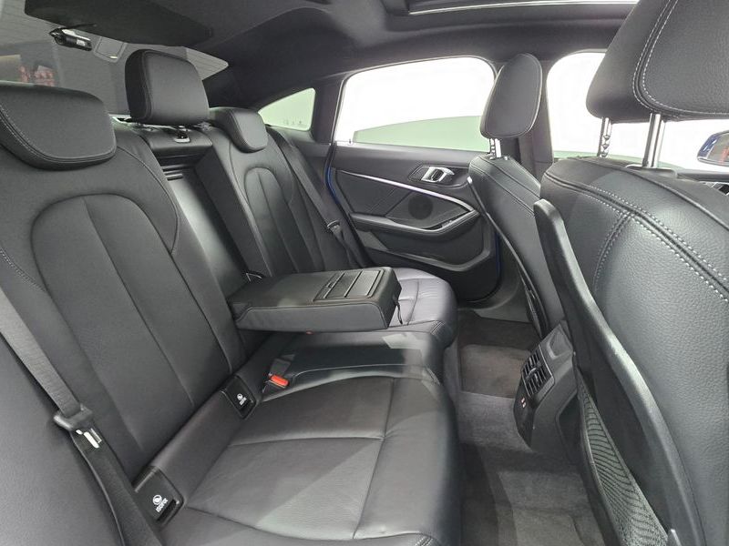 2022 BMW 2 Series 220i M Sports photo 12