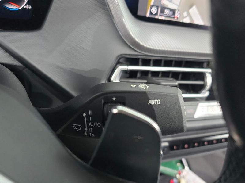 2022 BMW 2 Series 220i M Sports photo 18