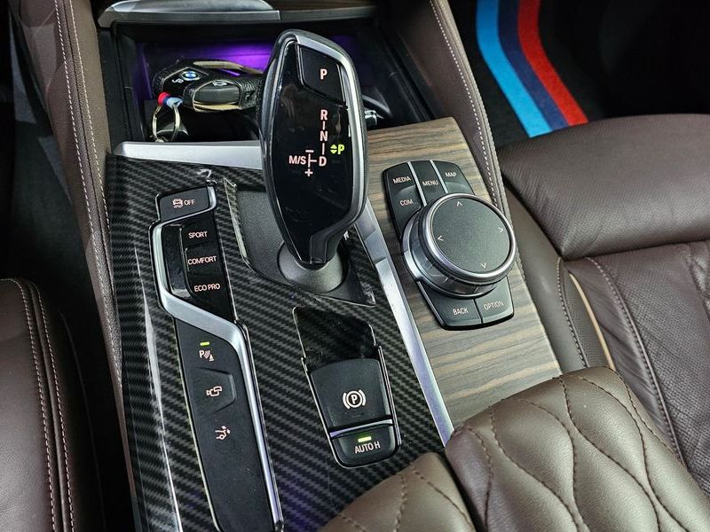 2020 BMW 6 Series 620d M Sport photo 9
