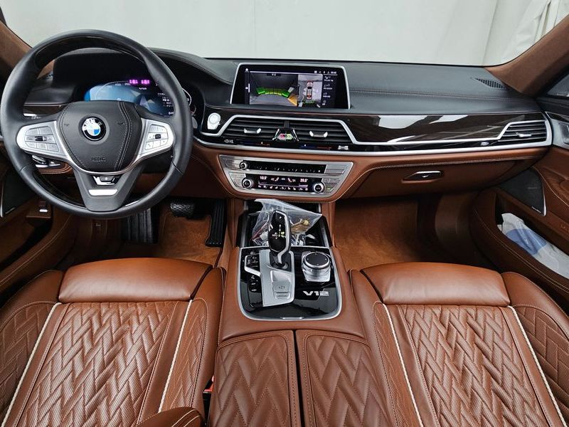 2021 BMW 7 Series M760Li xDrive V12 Excellence photo 7