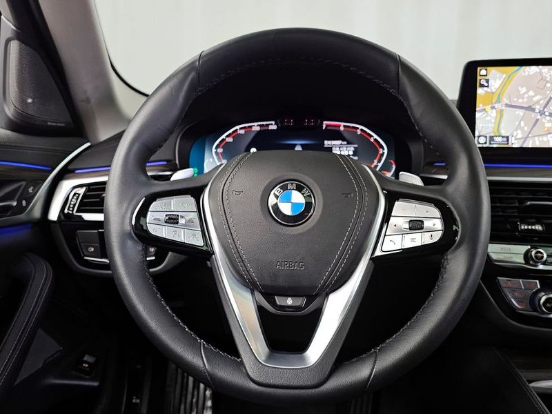 2023 BMW 5 Series 530i Luxury photo 13