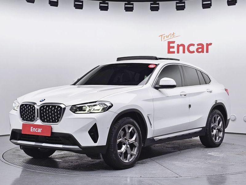 2022 BMW X4 xDrive20i xLine photo 1