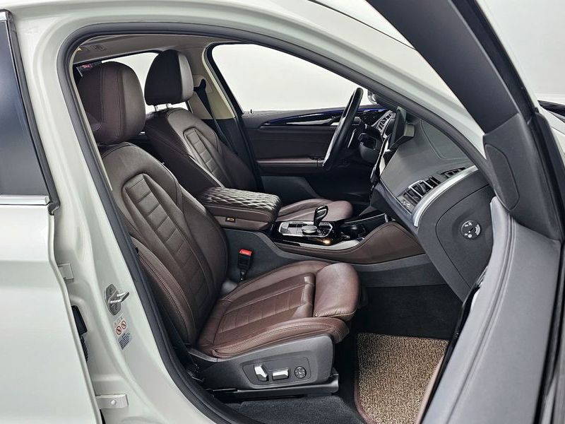 2022 BMW X4 xDrive20i xLine photo 12