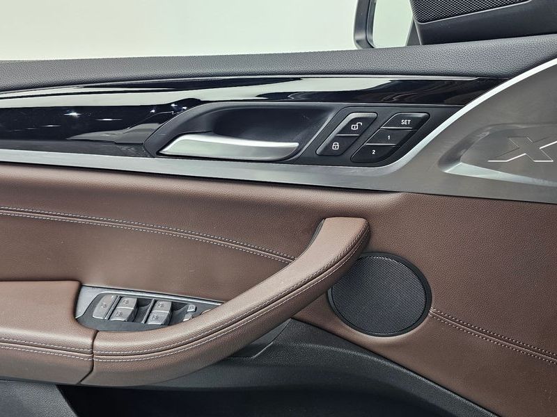 2022 BMW X4 xDrive20i xLine photo 14