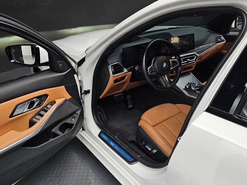 2024 BMW 3 Series 320i M Sport photo 11