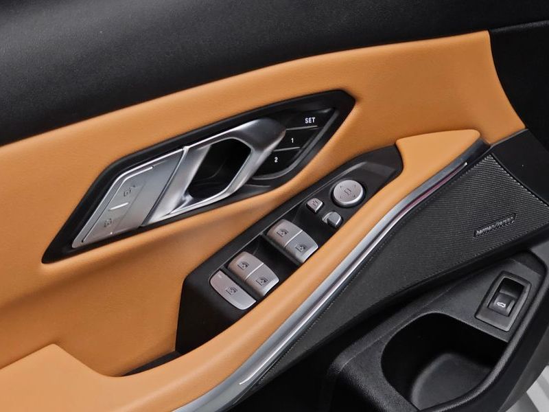 2024 BMW 3 Series 320i M Sport photo 19