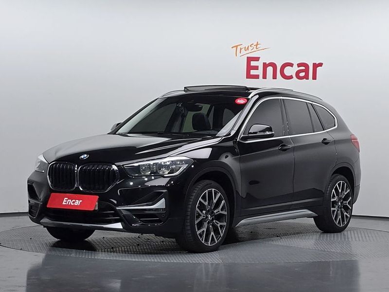2022 BMW X1 xDrive 20i xLine photo 1