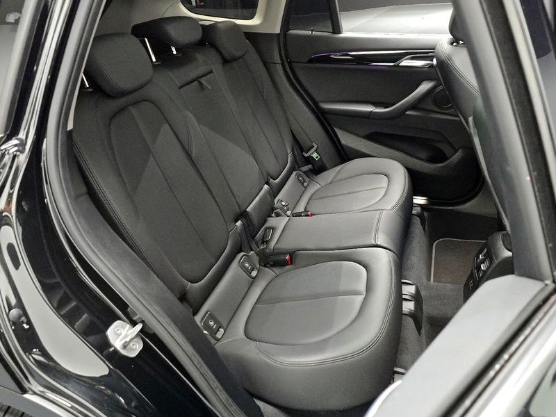 2022 BMW X1 xDrive 20i xLine photo 12