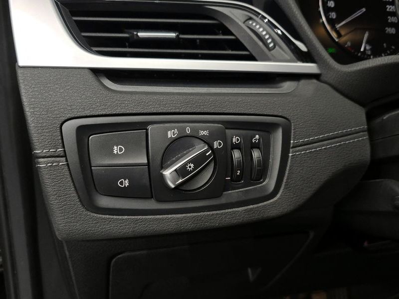 2022 BMW X1 xDrive 20i xLine photo 17