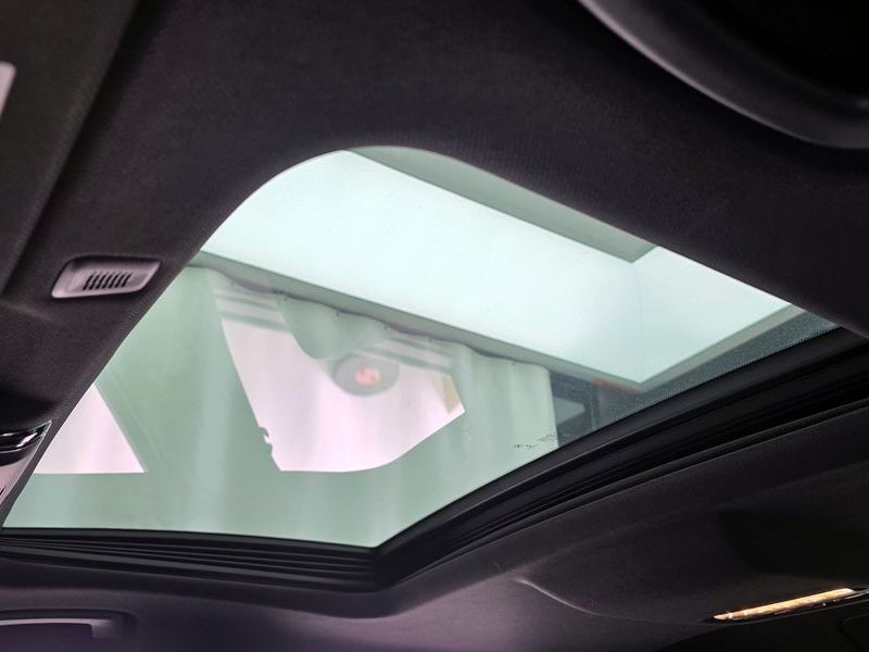 2020 BMW 5 Series 530i M Sport Package Plus photo 19
