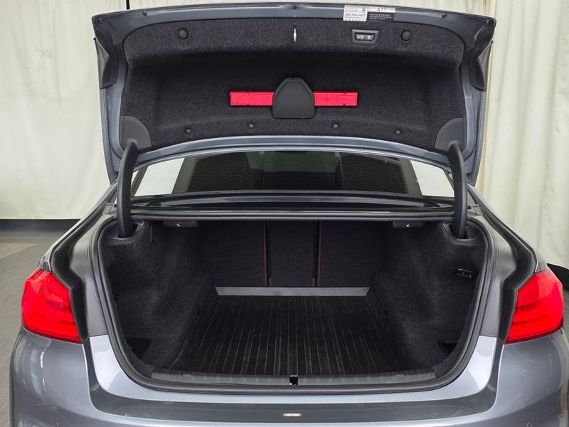 2020 BMW 5 Series 530i M Sport Package Plus photo 20