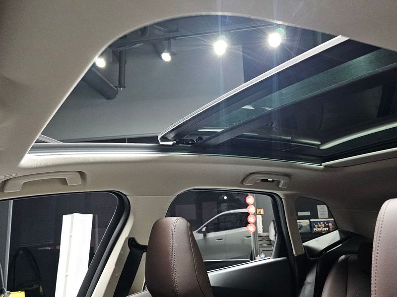 2025 BMW 2 Series 220i M Sport Design photo 19