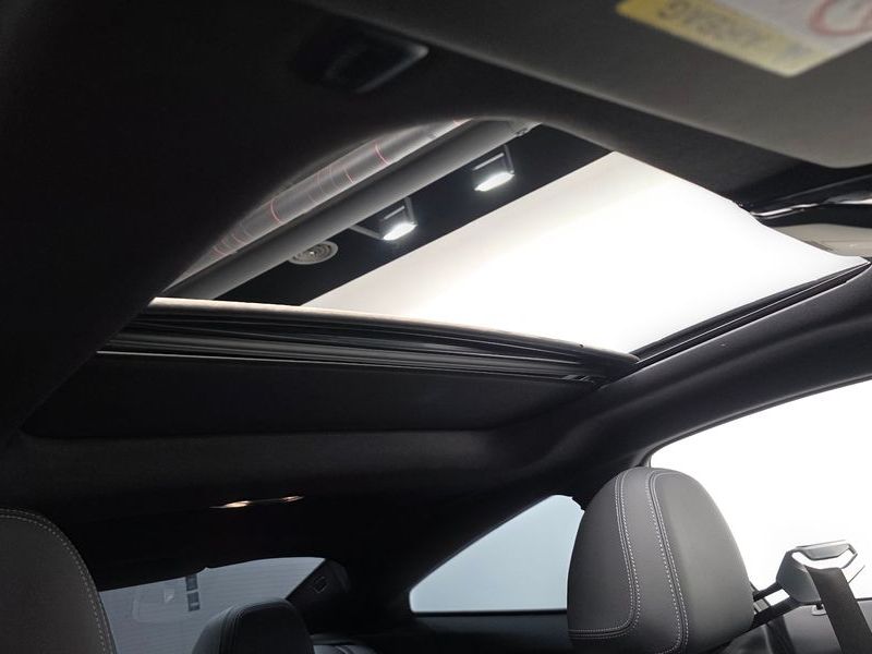 2023 BMW 4 Series 420i M Sport Performance Coupe photo 17