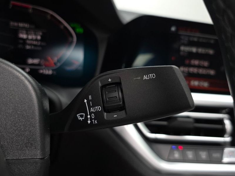 2023 BMW 4 Series 420i M Sport Performance Coupe photo 18