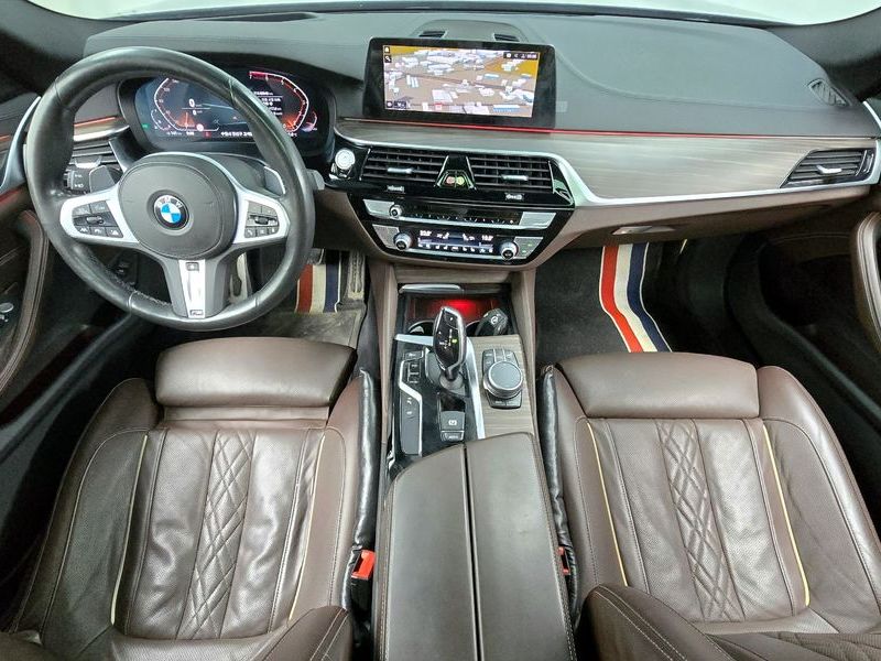 2020 BMW 5 Series 530i M Sport Package Plus photo 7