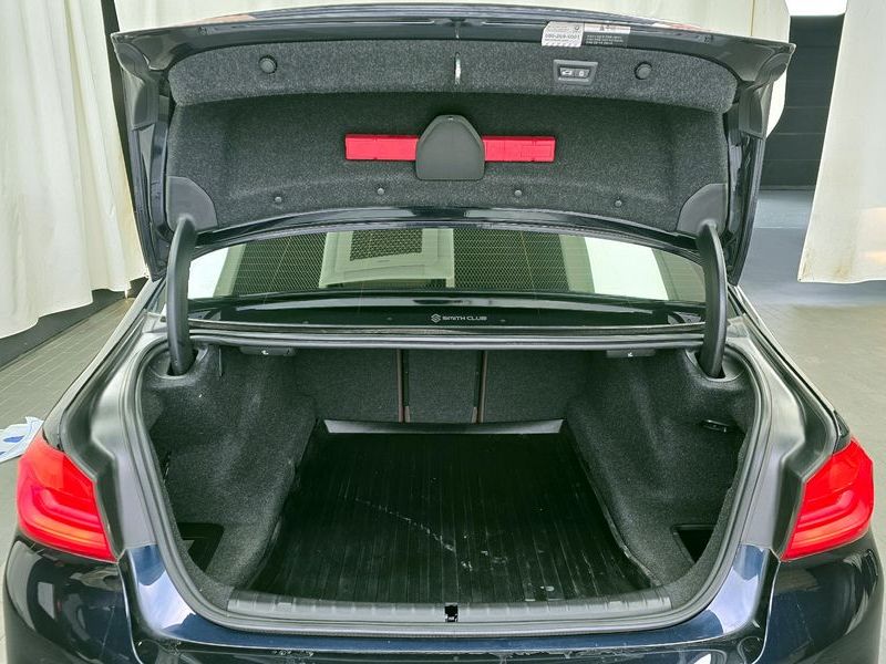 2020 BMW 5 Series 530i M Sport Package Plus photo 20