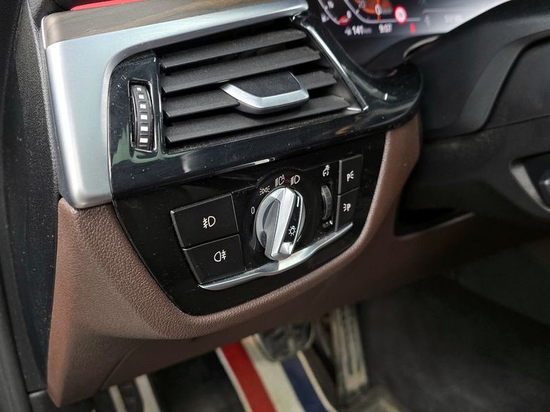 2020 BMW 5 Series 530i M Sport Package Plus photo 30