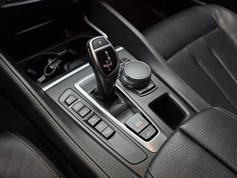 2018 BMW X6 xDrive 30d photo 9