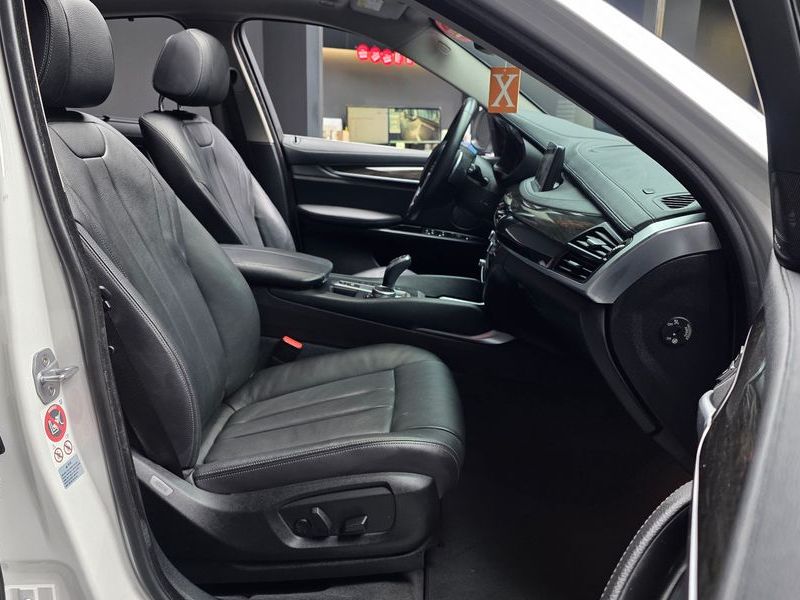 2018 BMW X6 xDrive 30d photo 11