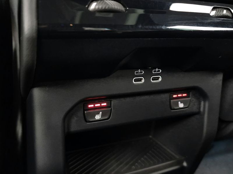 2025 BMW 5 Series 520i M Sport photo 19