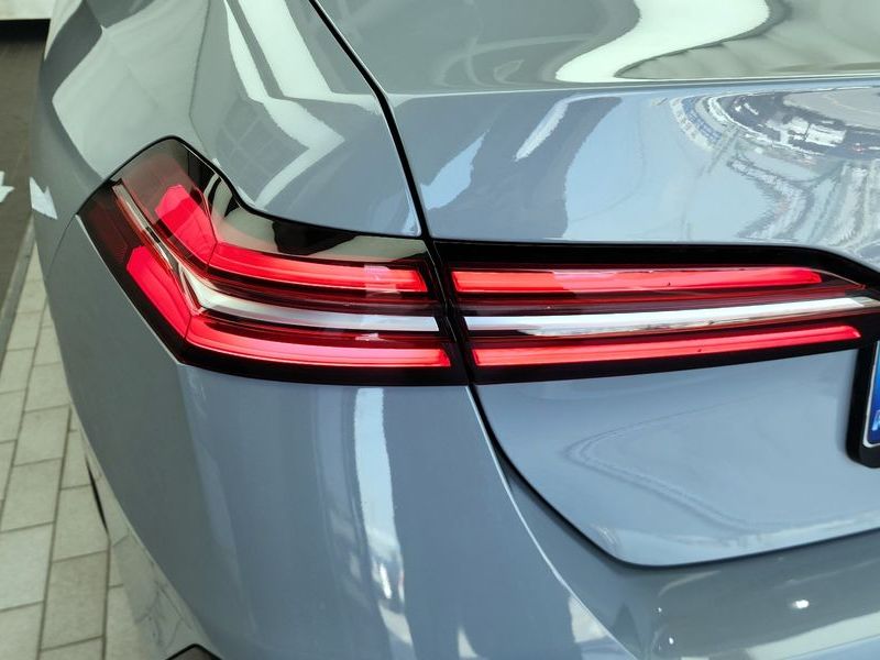2025 BMW 5 Series 520i M Sport photo 23