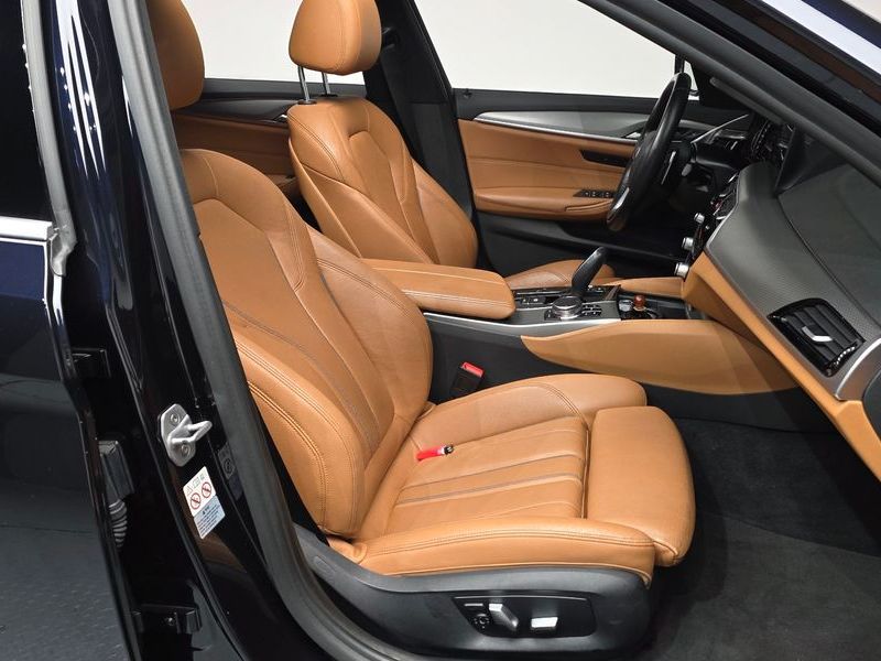 2018 BMW 5 Series 520d M Sport Special Edition photo 10