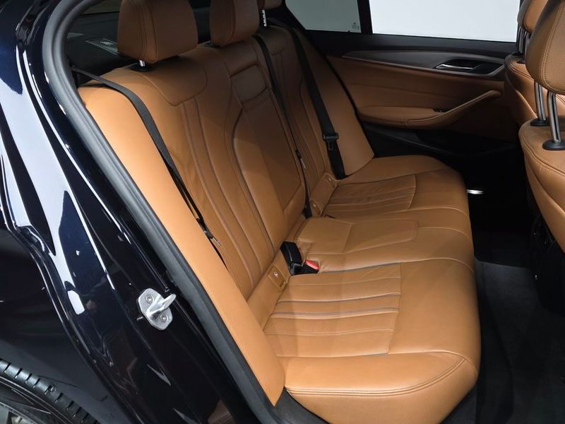 2018 BMW 5 Series 520d M Sport Special Edition photo 11