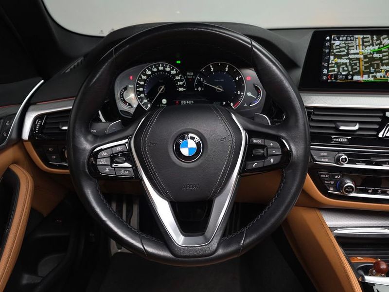 2018 BMW 5 Series 520d M Sport Special Edition photo 13