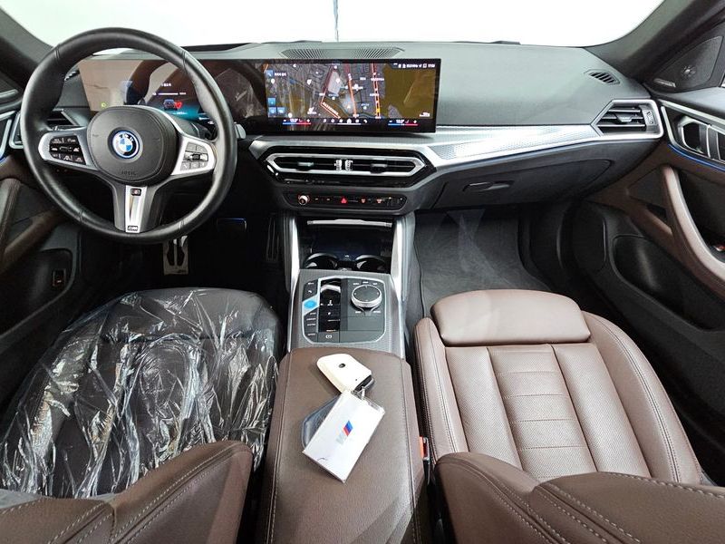 2024 BMW i4 eDrive40 M Sports Pro photo 7