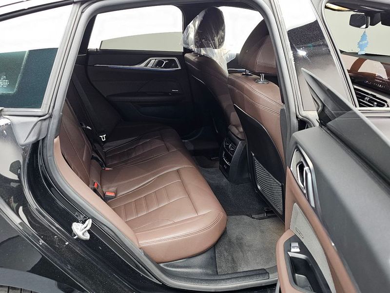 2024 BMW i4 eDrive40 M Sports Pro photo 12