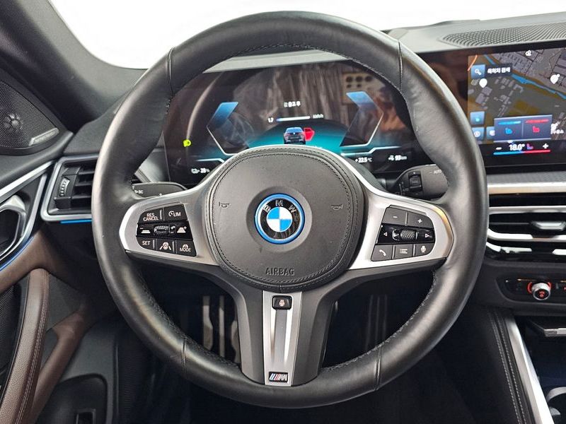 2024 BMW i4 eDrive40 M Sports Pro photo 14