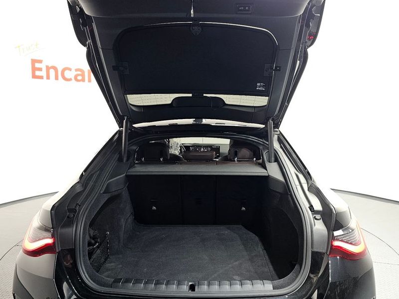 2024 BMW i4 eDrive40 M Sports Pro photo 18