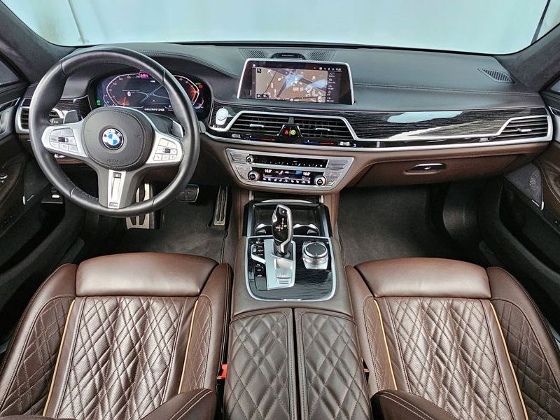 2022 BMW 7 Series 730d xDrive M Sport photo 7