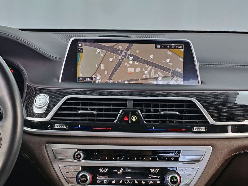 2022 BMW 7 Series 730d xDrive M Sport photo 14
