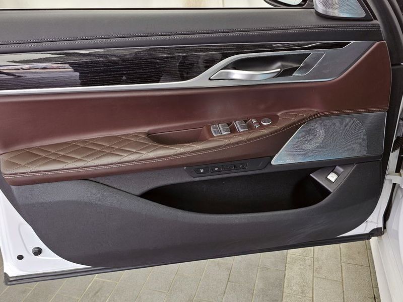 2022 BMW 7 Series 730d xDrive M Sport photo 24