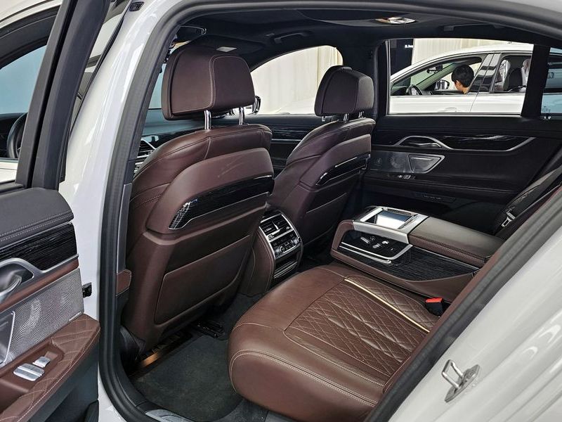 2022 BMW 7 Series 730d xDrive M Sport photo 26
