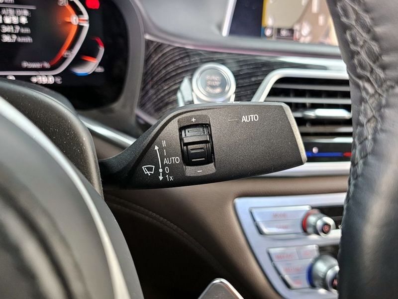 2022 BMW 7 Series 730d xDrive M Sport photo 27