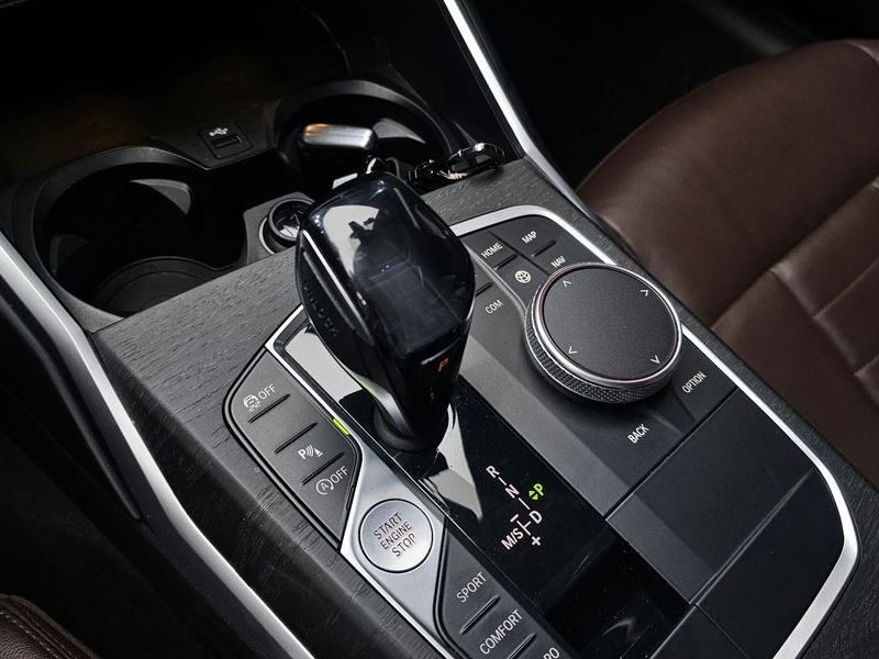 2019 BMW 3 Series 320d xDrive Luxury photo 8