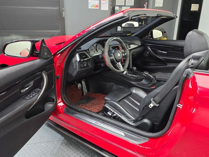 2017 BMW M4 Convertible Paintwork Edition photo 10