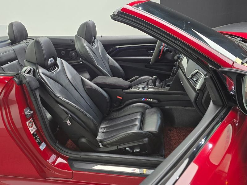 2017 BMW M4 Convertible Paintwork Edition photo 12