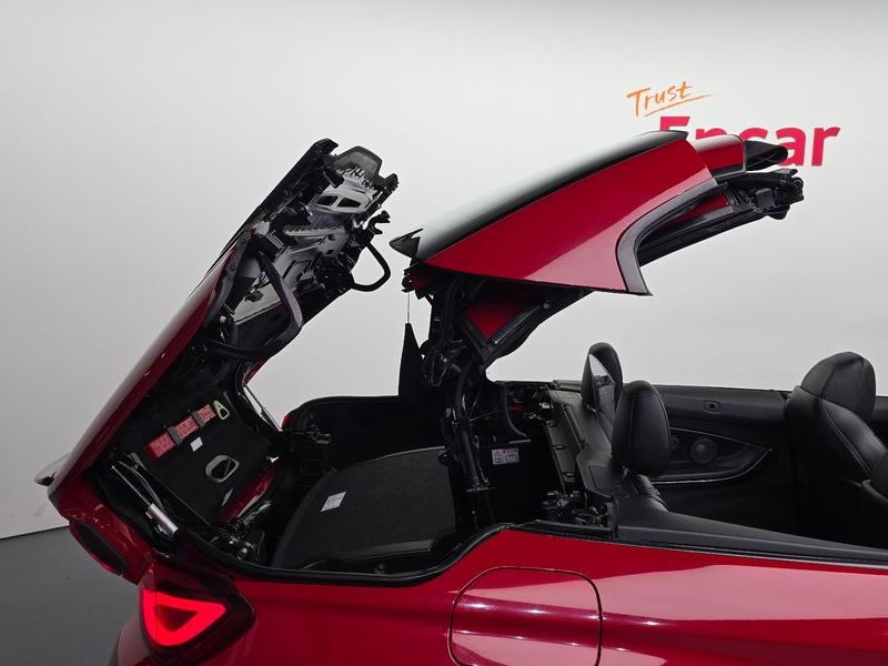 2017 BMW M4 Convertible Paintwork Edition photo 19