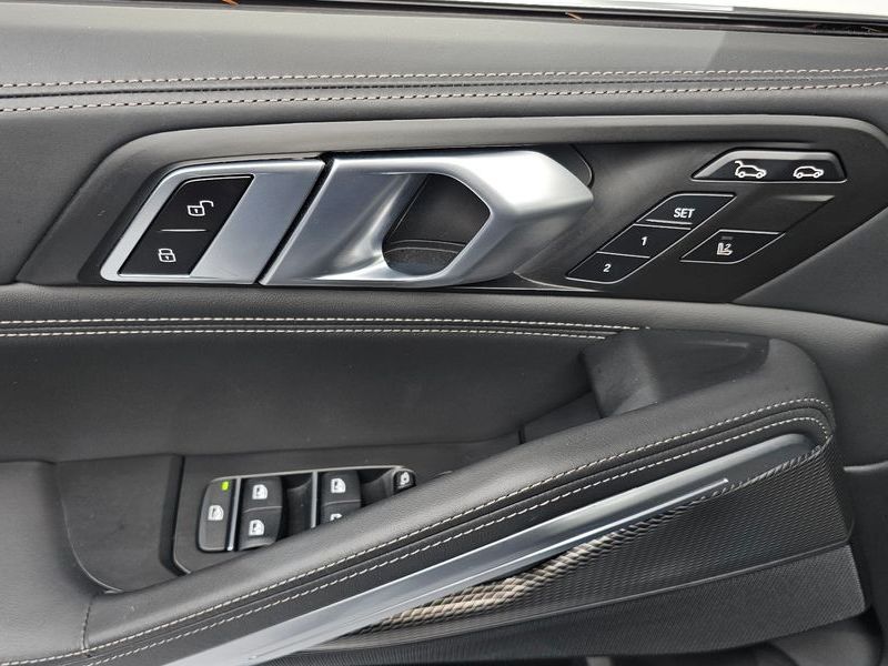 2022 BMW X6 xDrive40i M Sport photo 11
