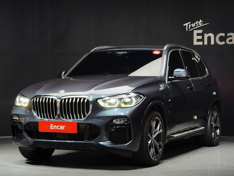 2021 BMW X5 xDrive 45e M Sport photo 1