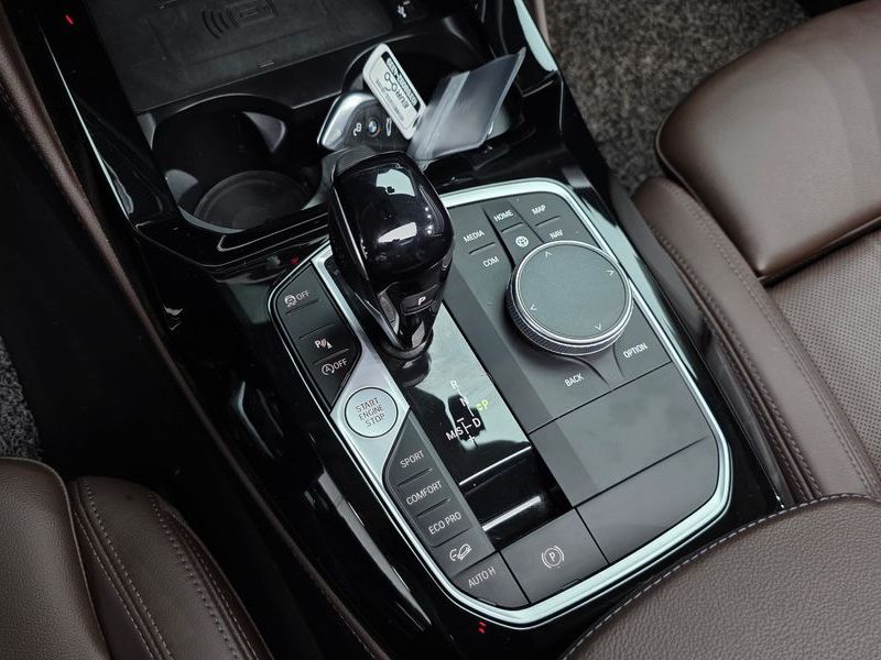 2022 BMW X4 xDrive20i xLine photo 9