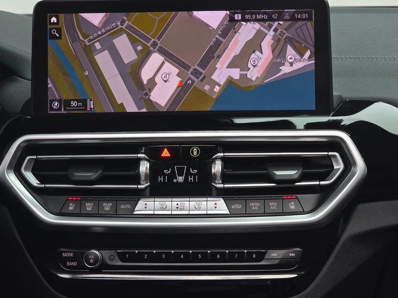 2022 BMW X4 xDrive20i xLine photo 14