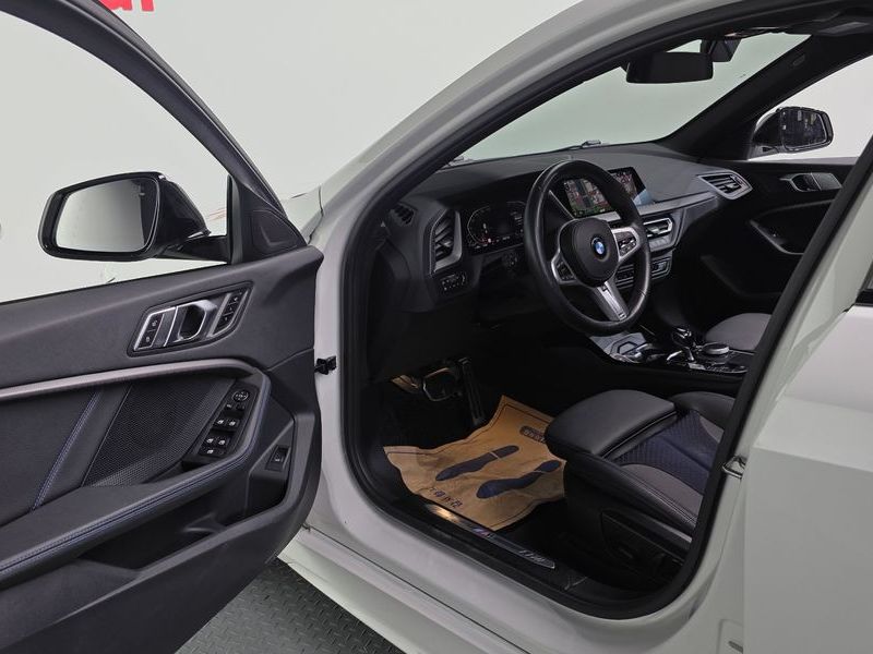 2023 BMW 1 Series 120i M Sports photo 10