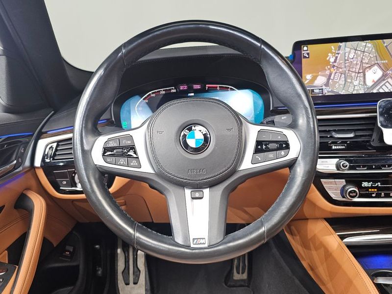 2021 BMW 5 Series 520i M Sport photo 13