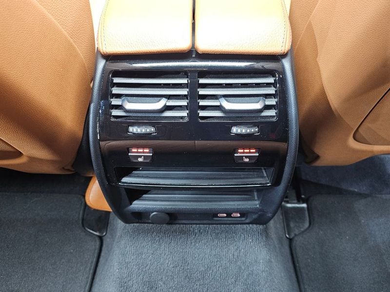 2021 BMW 5 Series 520i M Sport photo 18