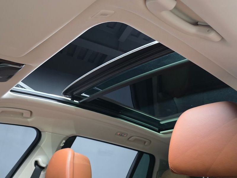 2022 BMW X7 xDrive 40i Design Pure Excellence 6-Seater photo 19