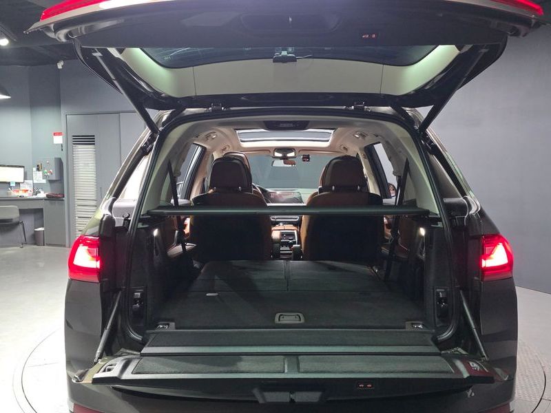 2022 BMW X7 xDrive 40i Design Pure Excellence 6-Seater photo 20